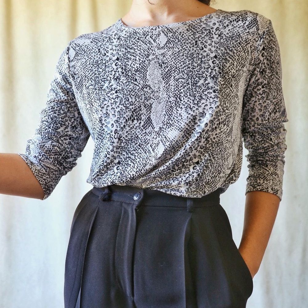 Joie Silk Vintage Gray Reptile Print Long Sleeve Blouse Size Medium